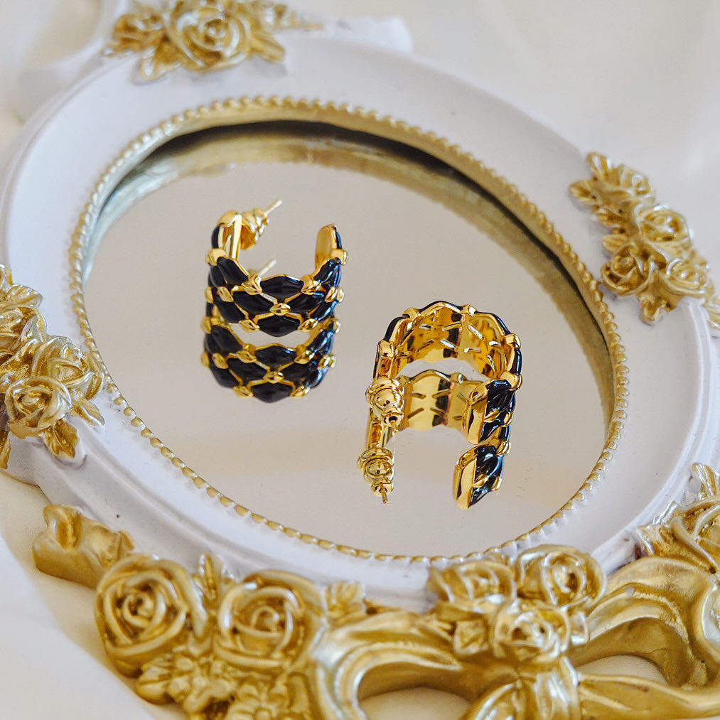 Classic Black Gold Patterned Earrings for Everyday Elegance