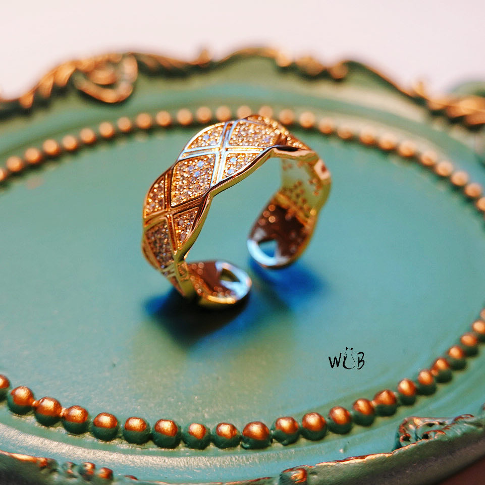 Classic Diamond Gold Ring: Adjustable Rings