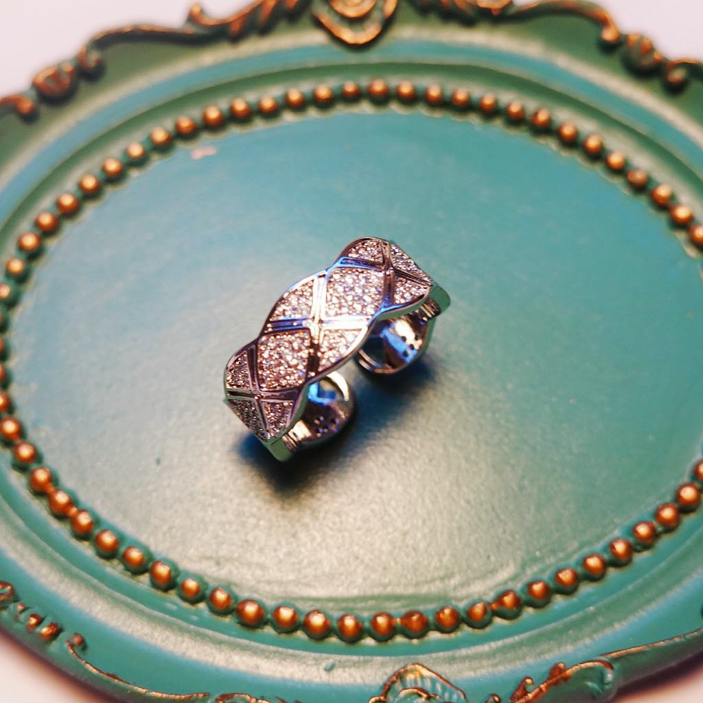 Classic Diamond Gold Ring: Adjustable Rings