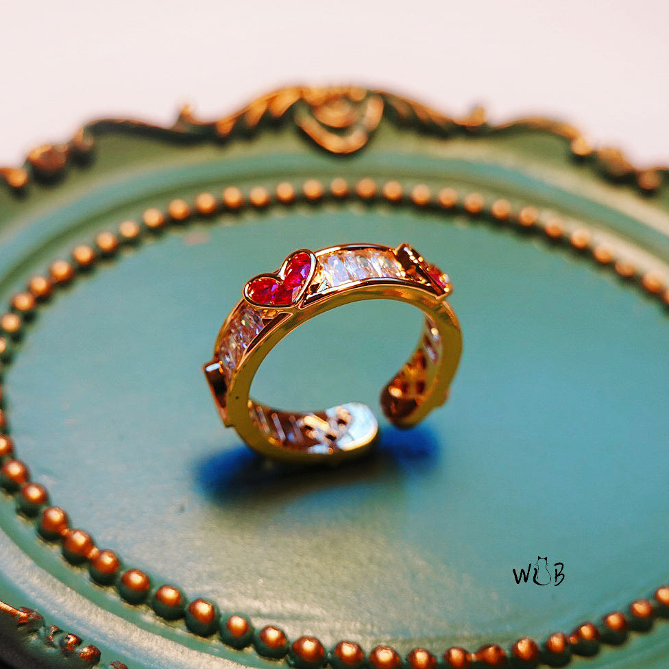 Queen of Hearts Gold Ring: Adjustable Rings