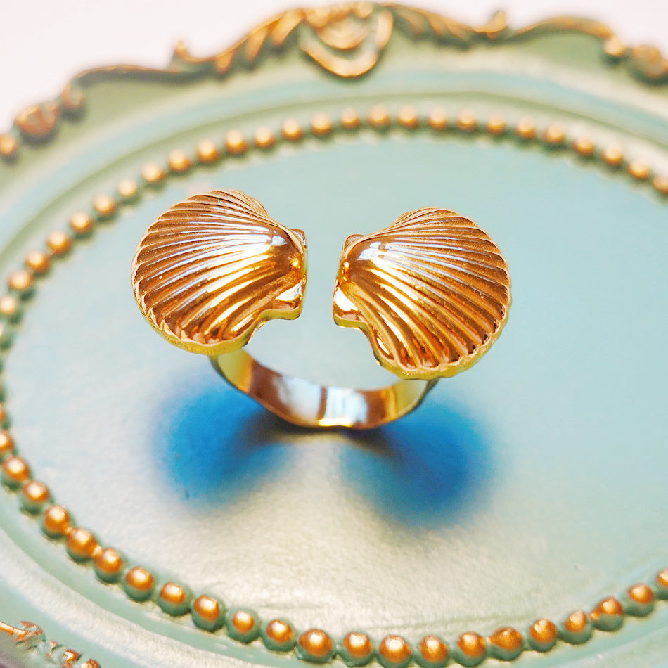 Double Shell Gold Ring: Adjustable Rings