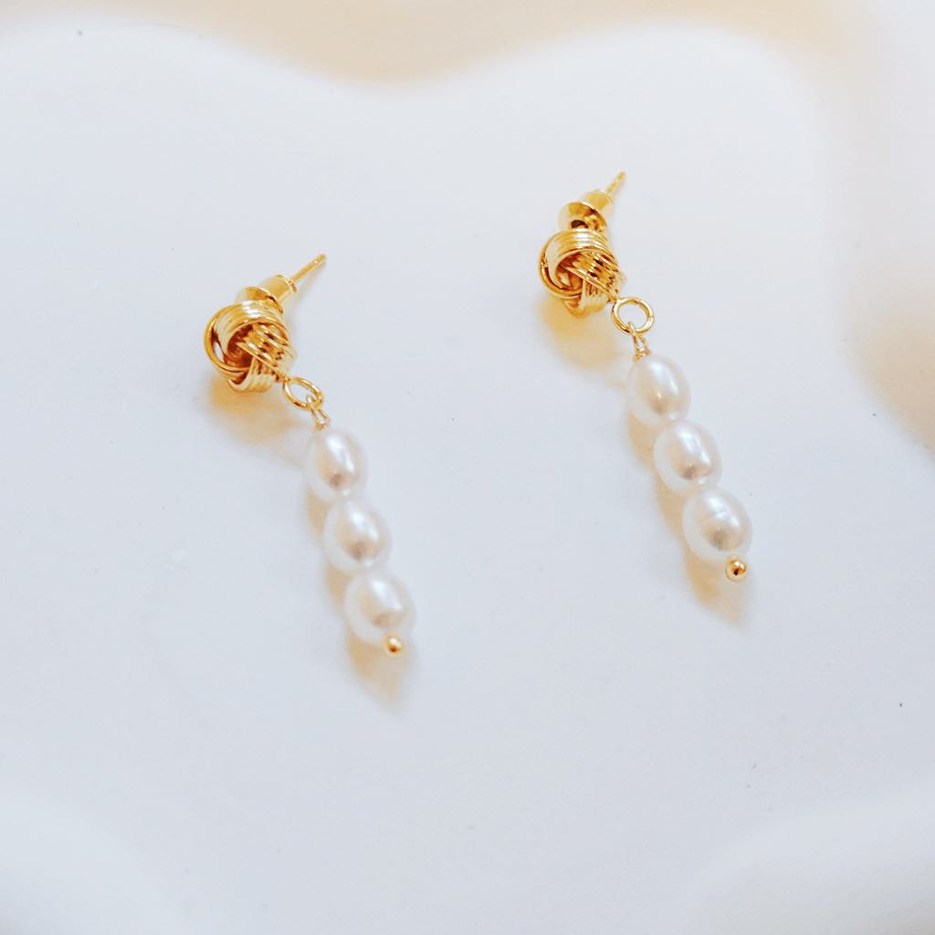 Pearl Drop Knot Earrings: Natural Pearl Earrings