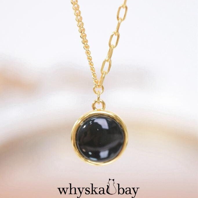 Dual-Sided Yin Yang Necklace: Mother of Pearl & Black Agate Elegance