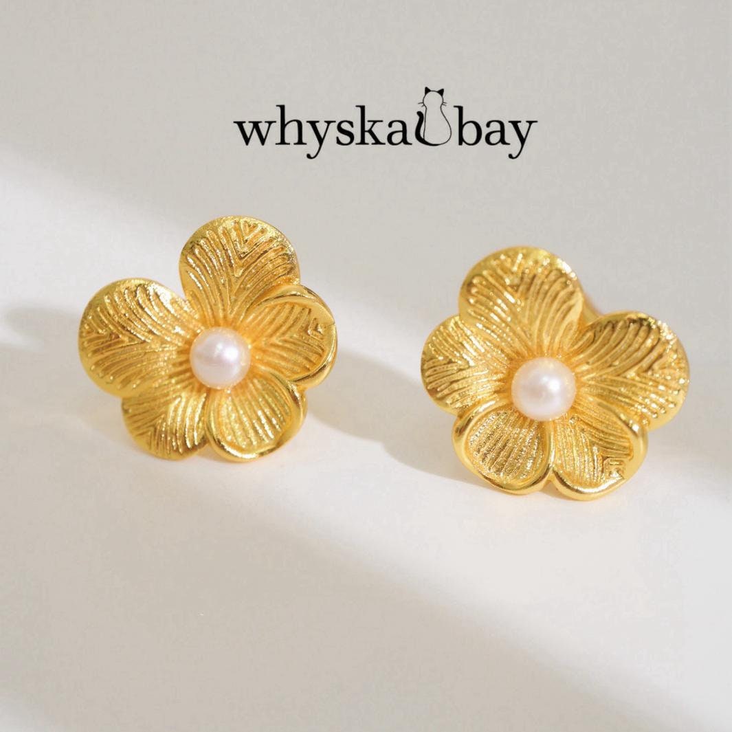 Flower AND Pearl Vintage Gold Stud Earrings