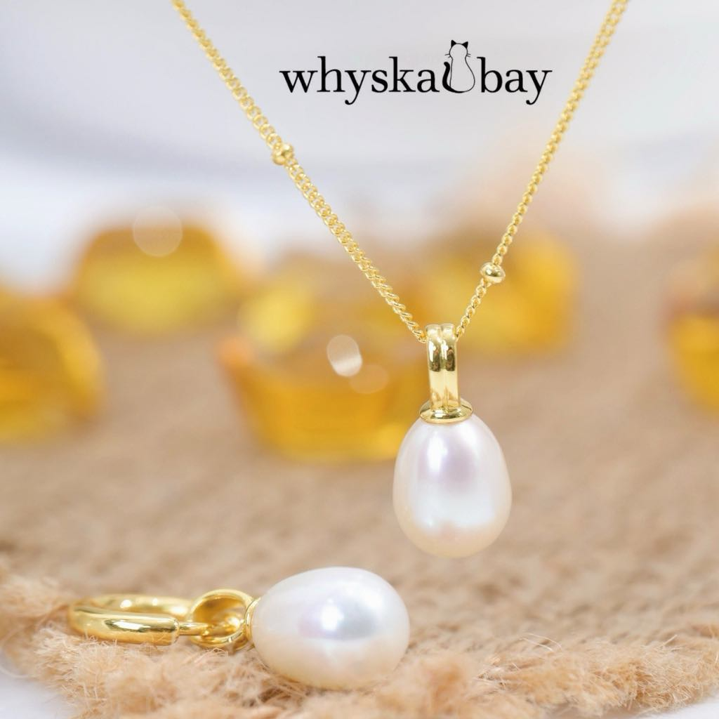 Elegance Pearl Earrings: Versatile Detachable Pendant