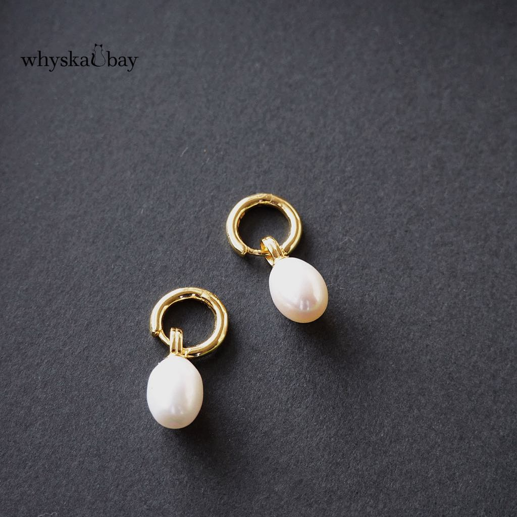 Elegance Pearl Earrings: Versatile Detachable Pendant