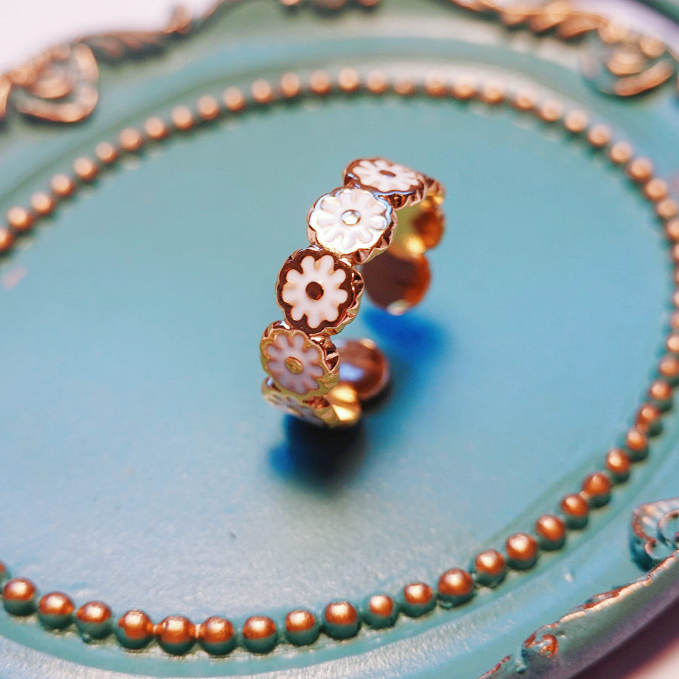Gold Daisy Flower Ring: Adjustable Rings
